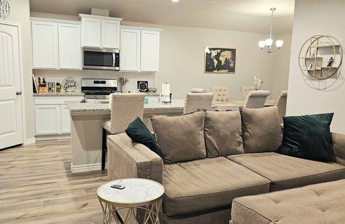 South Side House | Charming pet-friendly 3-bedroom house with yard in delightful Corpus Christi