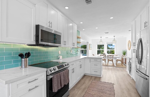 Osceola Park House | Charming Pet Friendly 2-bedroom house with fenced in backyard in Delray Beach