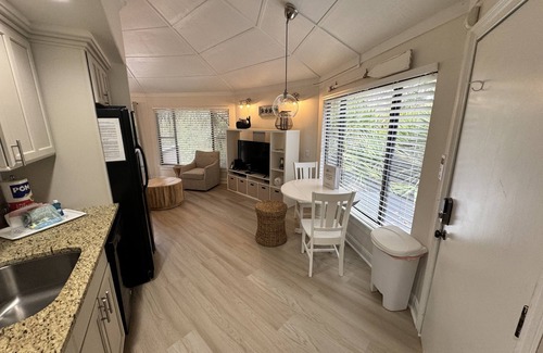 Night Heron House | Charming Pet-Friendly Bungalow in Sea Pines – Walk to the Beach, Lagoon View