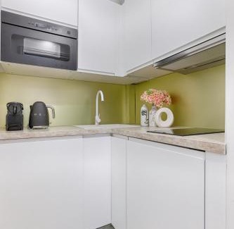 Batignolles Apartment | Charming Pied à Terre near Montmartre