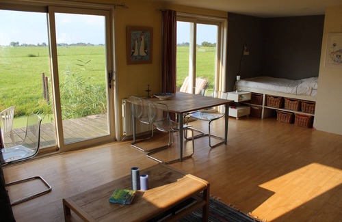 Amsterdam North Bed & Breakfast | Charming place in green on dike in Durgerdam (Waterland) near Amsterdam