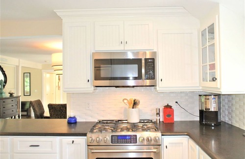 Mashpee House | Charming pond front New Seabury resort area