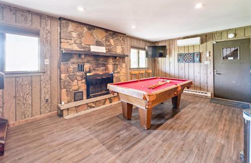 Bushkill Ski Chalet | Charming Porter House in the heart of the Poconos chalet