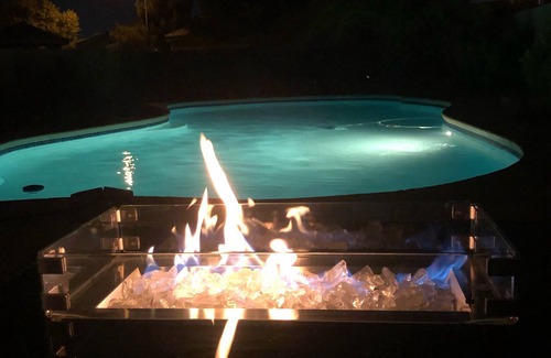 North Las Vegas House | Charming Private Oasis- Approx 10 min to strip, Arcade Machine,FootMassagers