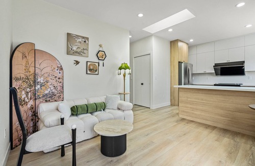 Sunnyvale House | Charming, Private, Fully-Furnished 2B2B Guest House