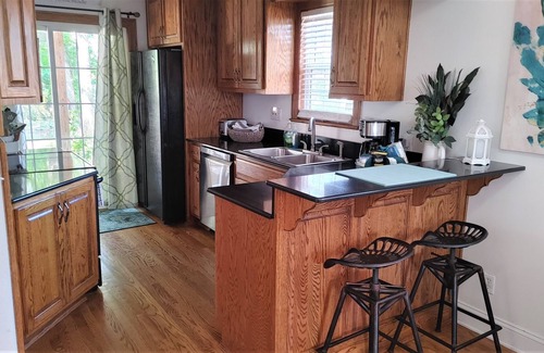 West Plaza House | Charming private home with garage and driveway! CLEAN!