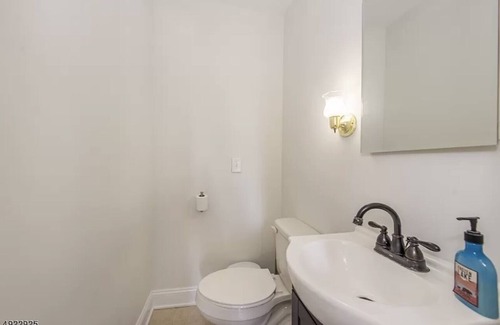 Roselle House | Charming Private Room Complete1