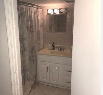 Roselle House | Charming Private Room near RWJ#2