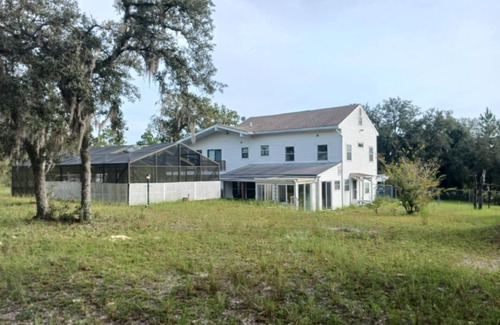 Fellowship Apartment | Charming Private Studio on Quiet Horse Farm – 12 Minutes from WEC Ocala, FL.
