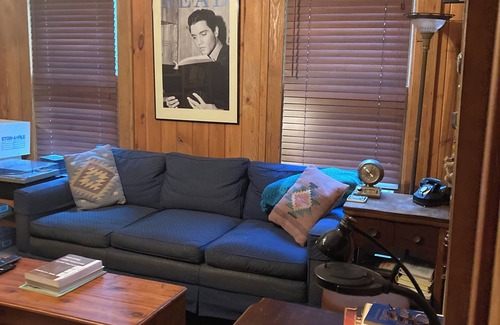 Lake Claire Apartment | Charming private suite near Emory University