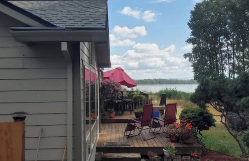 Columbia City House | Charming private 2-bedroom house with WiFi, AC in enchanting Columbia City