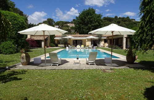 La Colle-sur-Loup House | Charming Provencal farmhouse in the heart of nature. Peacefull. Just heaven on earth.