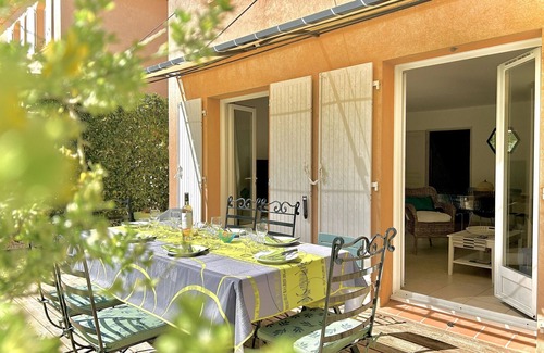 Mallemort House | Charming Provence Villa: 3BR, Pool, A/C, Wi-Fi, Parking, Golf Nearby