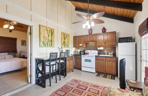 Kalaoa House | Charming Pu'ukala Sunset - Near Hiking and Golf home