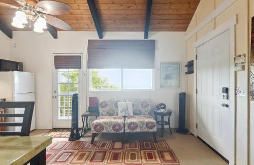 Kalaoa House | Charming Pu'ukala Sunset - Near Hiking and Golf home