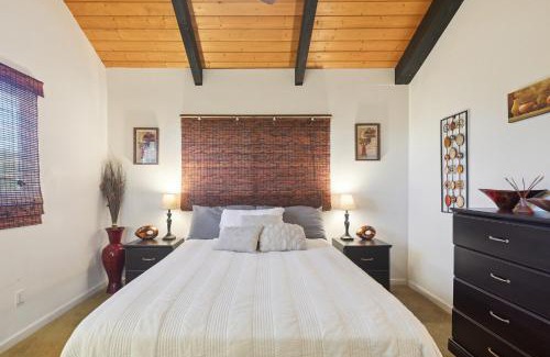 Kalaoa House | Charming Pu'ukala Sunset - Near Hiking and Golf home