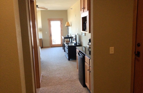 Three Lakes Apartment | Charming Queen Studio for Two Northernaire Resort – Three Lakes, WI