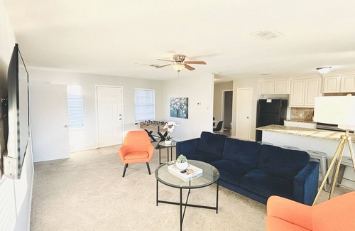 North Richland Hills House | Charming Retreat with Pool Near Medical City in North Richland Hills