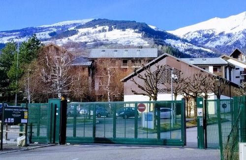 Bourg-Saint-Maurice Apartment | Charming renovated studio with balcony, mountain area and outdoor pool