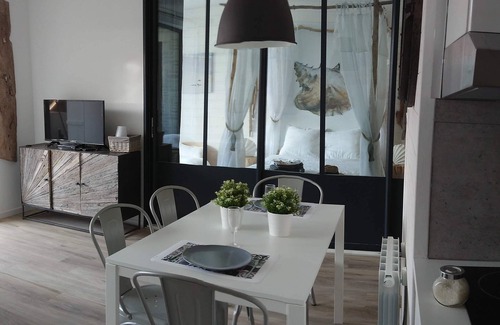 Saint-Jean-de-Monts Condo | Charming rental T2 Vendée 250m from the beach and 100 m from the forest