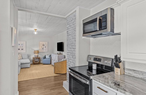 Morehead City House | Charming recently renovated coastal retreat