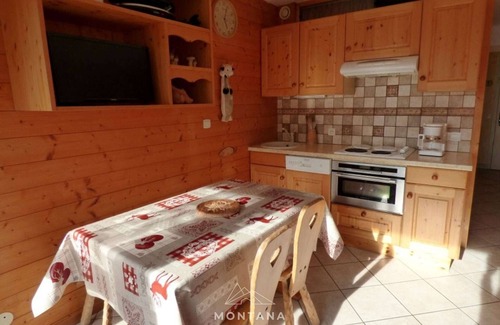 Le Grand-Bornand Apartment | Charming Renovated Studio with Cabine, Sleeps 5, South-Facing Balcony near Ski Lift - Le Grand-Bornand