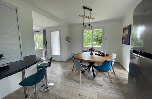 Nieul-le-Dolent Cottage | Charming Renovated Home with Private Pond, Terrace, and Modern Amenities Near Beach