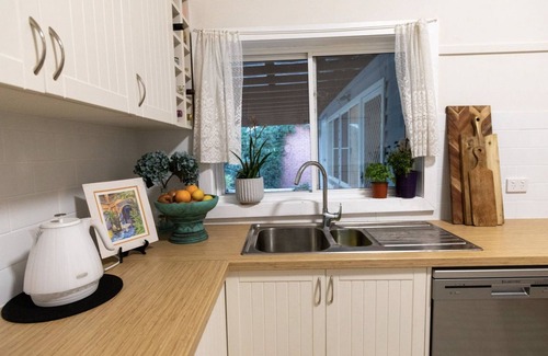 Murrurundi Cottage | Charming Renovated 3 Bedroom Murrurundi Cottage Circa 1910 With Mountain Views!