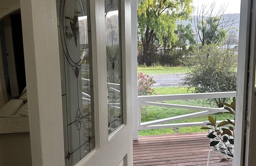Murrurundi Cottage | Charming Renovated 3 Bedroom Murrurundi Cottage Circa 1910 With Mountain Views!