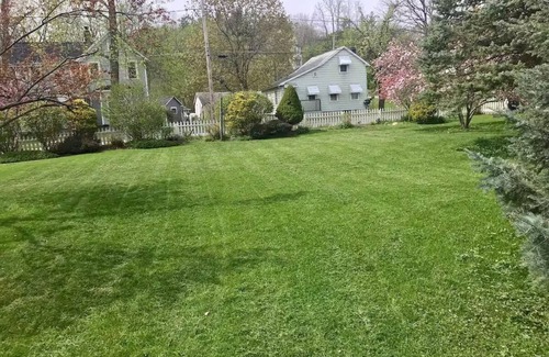 Naples House | Charming renovated farmhouse in Naples NY