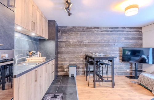 Morzine Apartment | Charming, Renovated Studio-Cabin in Central Morzine, 200m from Ski Slopes