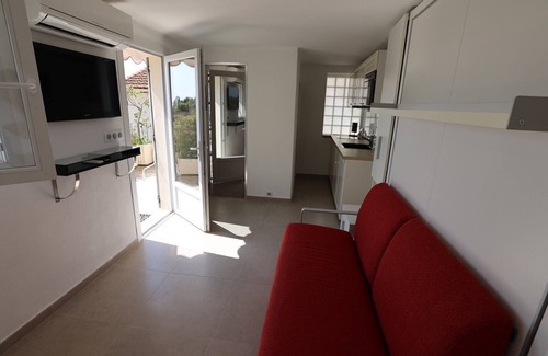 Menton Apartment | Charming renovated studio with terrace, air conditioning and free WiFi