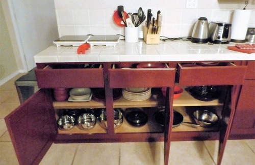 Oakhurst Apartment | Charming Renowated Downstairs Unit-close To Everything!