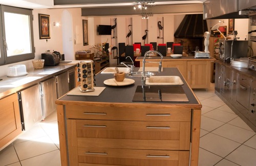 Ventabren House | Charming Residence 5 chb river front near Aix Marseille Swimming pool Park
