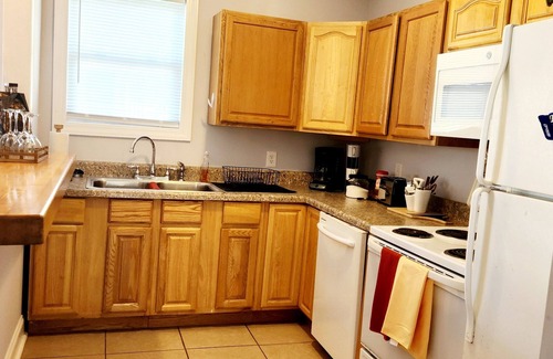 Athens House | Charming Retreat 2 mi to UGA and Downtown