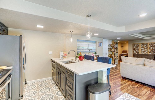 Aurora Apartment | Charming retreat in Aurora - Welcome to the Coop on Nassau.