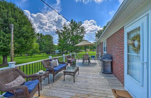 Browns Summit House | Charming Retreat on 5 Acres with Deck and Grill!