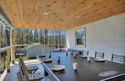 Tannersville House | Charming Retreat Walking