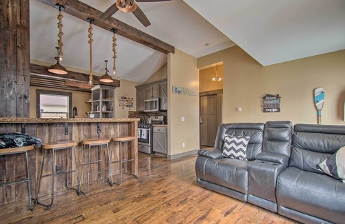 Edgerton House | Charming Retreat - Walk to Lake Koshkonong!