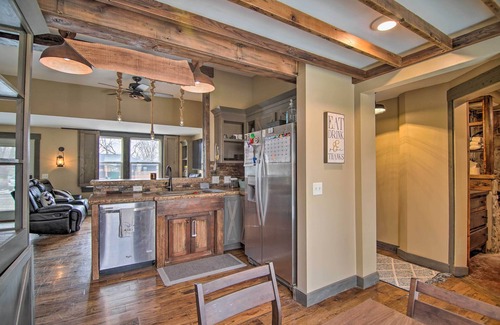 Edgerton House | Charming Retreat - Walk to Lake Koshkonong!