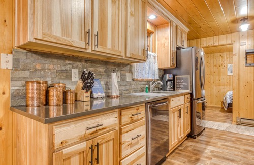 Mount Hood Village Cabin | Charming, riverfront cabin with fireplace - dog-friendly