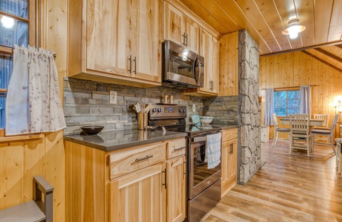 Mount Hood Village Cabin | Charming, riverfront cabin with fireplace - dog-friendly