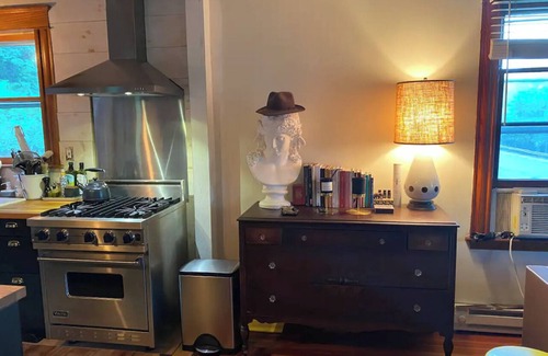 Damascus Other | Charming Riverside Retreat Getaway with Scenic Views