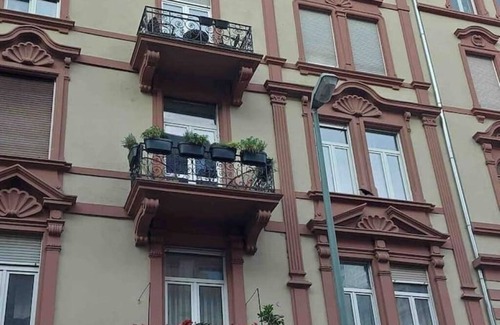 Bahnhofsviertel Apartment | Charming room/directly HBF+fair/central/LGBTQ+ frindly