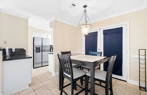 Greater Fondren Southwest House | Charming Room for Rent in Serene Neighborhood - Perfect for Professionals!