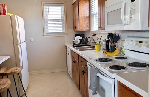 Camp Hill House | Charming Room in a shared house with AC in Camp Hill for a cozy getaway