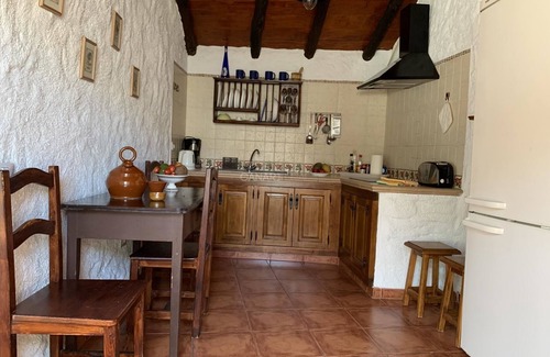 Las Vegas Cottage | Charming Rural House Las Perez in Tenerife South: Scenic Accommodation