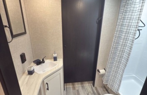 Spring Hill House | Charming RV with AC in Spring Hill - Perfect for a getaway