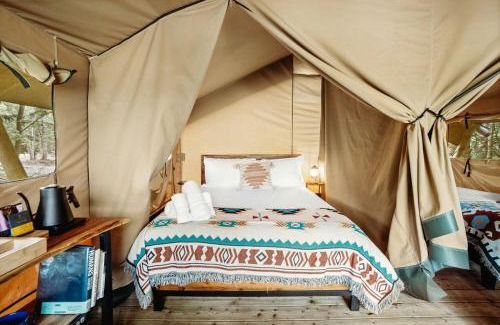 North Woodstock Other | Charming Safari Tent with Sauna and Fire Pit in North Woodstock, New Hampshire