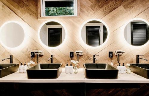 North Woodstock Other | Charming Safari Tent with Sauna and Fire Pit in North Woodstock, New Hampshire